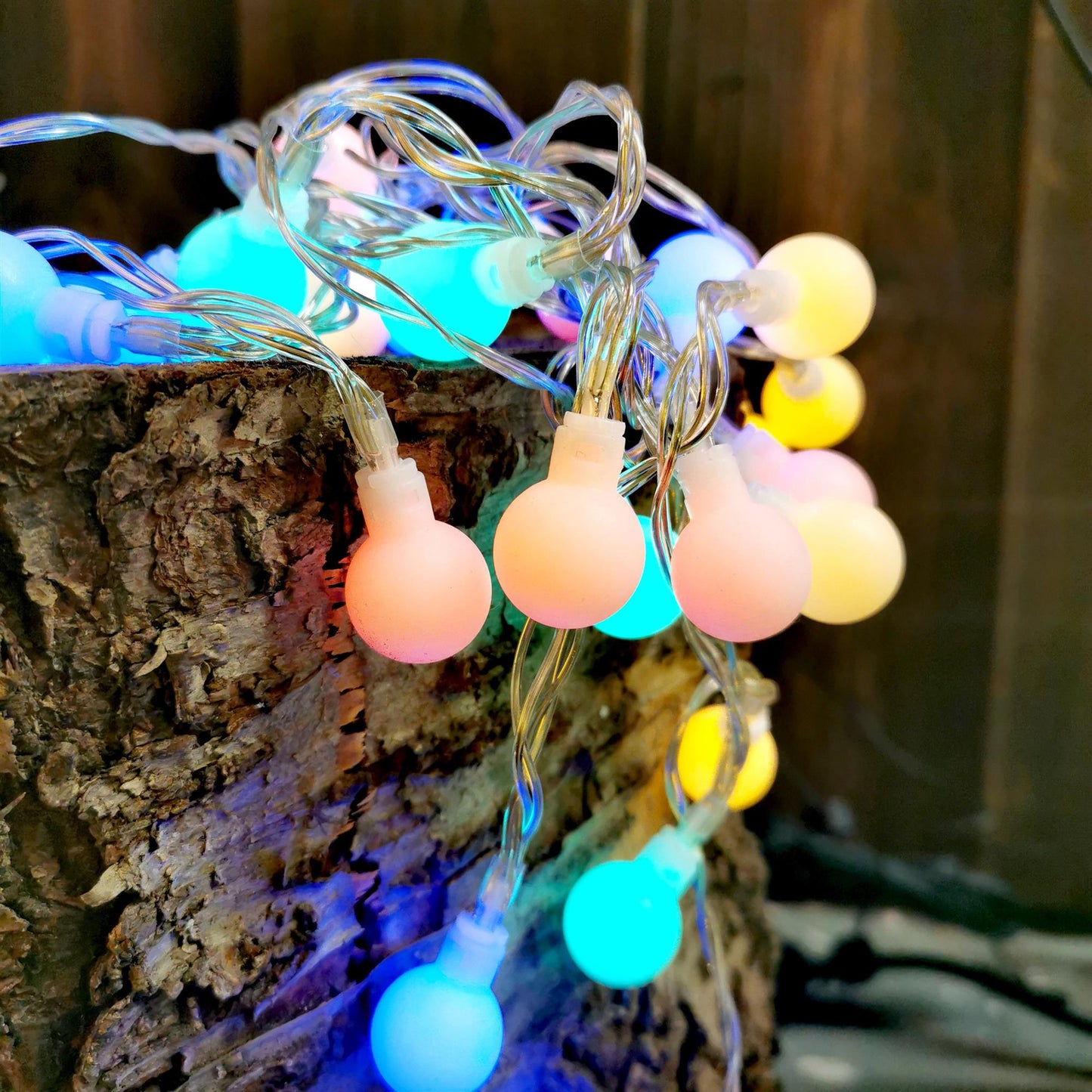 LED-Lichterkette mit Kugeln, 100 LEDs bunt, mit Außen-Transformator