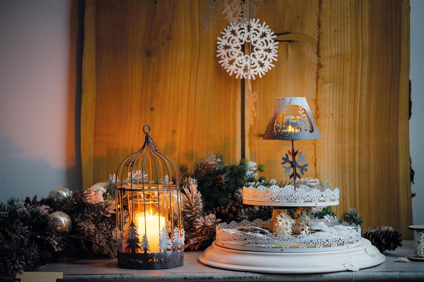 Deko-Lampenschirm mit Schneeflocke, Rentier-Familie und LED-Teelicht