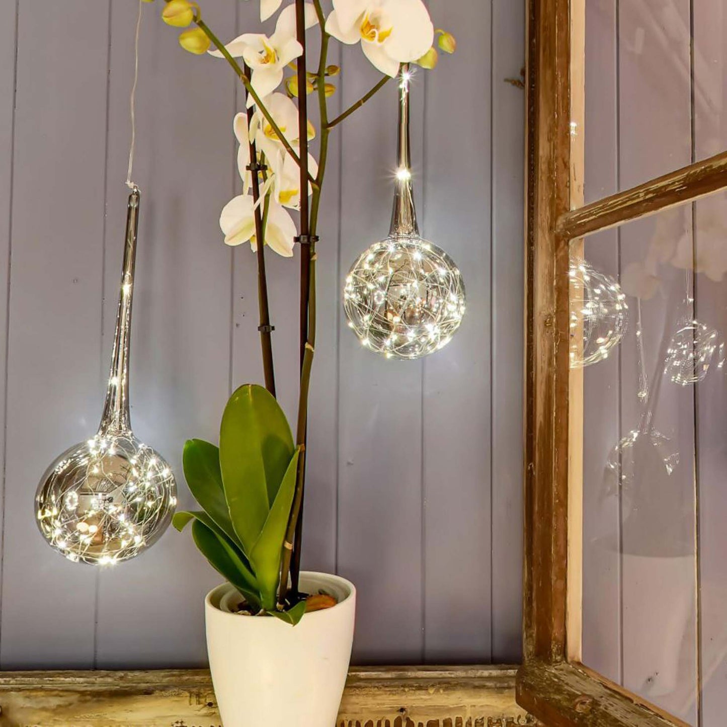 LED-Glas-Tropfen mit Lichterkette, 30 LEDs warm-weiß, beschichtetes Glas "Smokey", Innen-Transformator