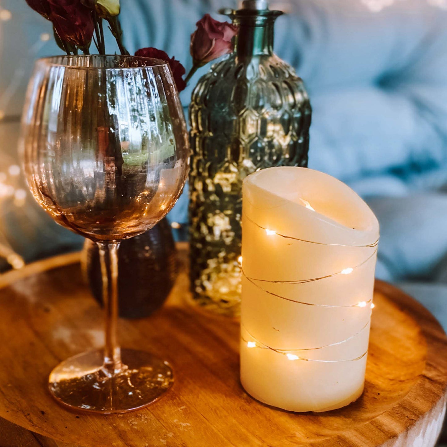 LED-Wachskerze mit Lichterkette "Tautropfen" , H 15cm, D 10cm, 29 + 1 LEDs ww, batteriebetrieben