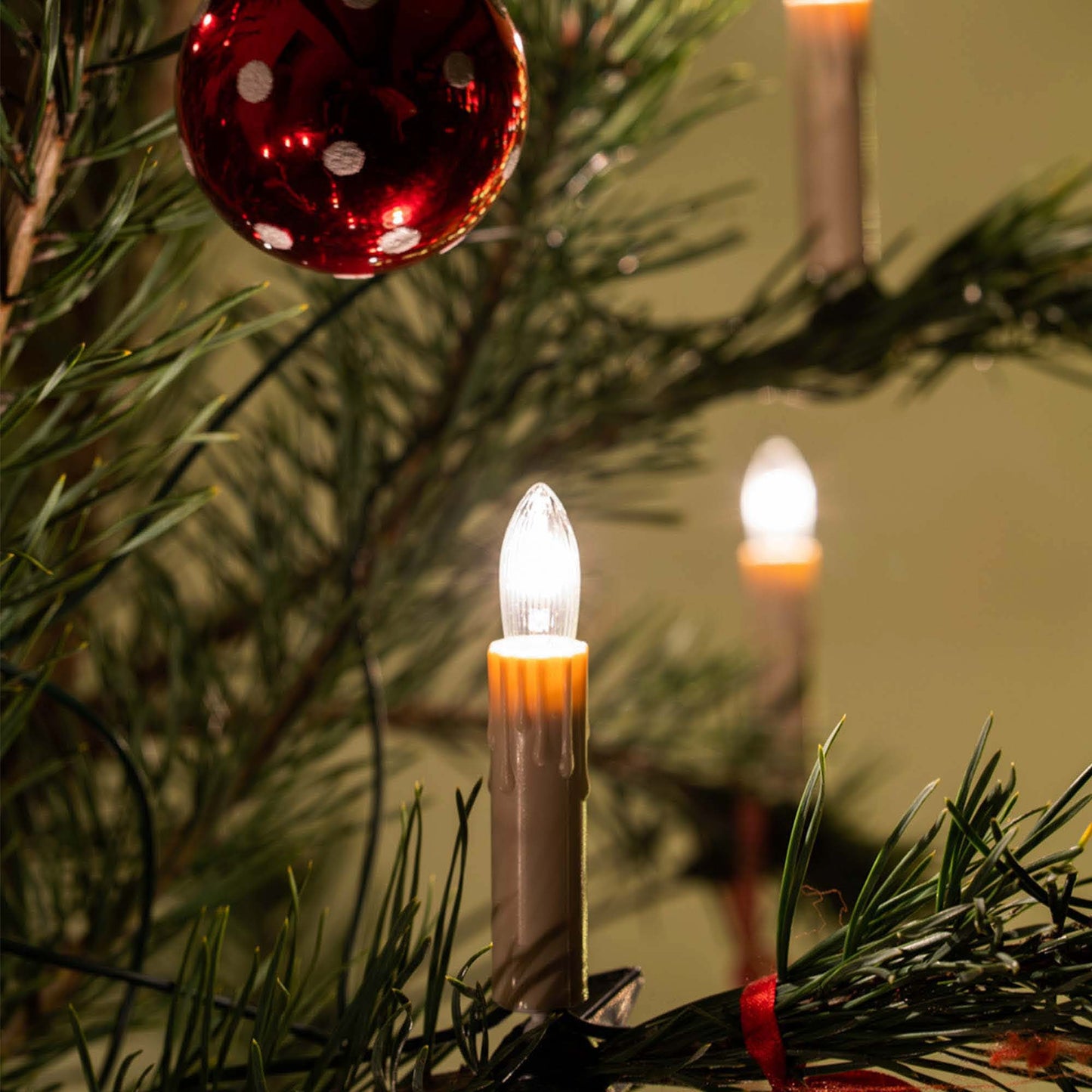 Lichterkette Weihnachtsbaum innen 15 teilig, Made in Germany, Riffelkerzen, mit Wachstropfen, Glühfaden