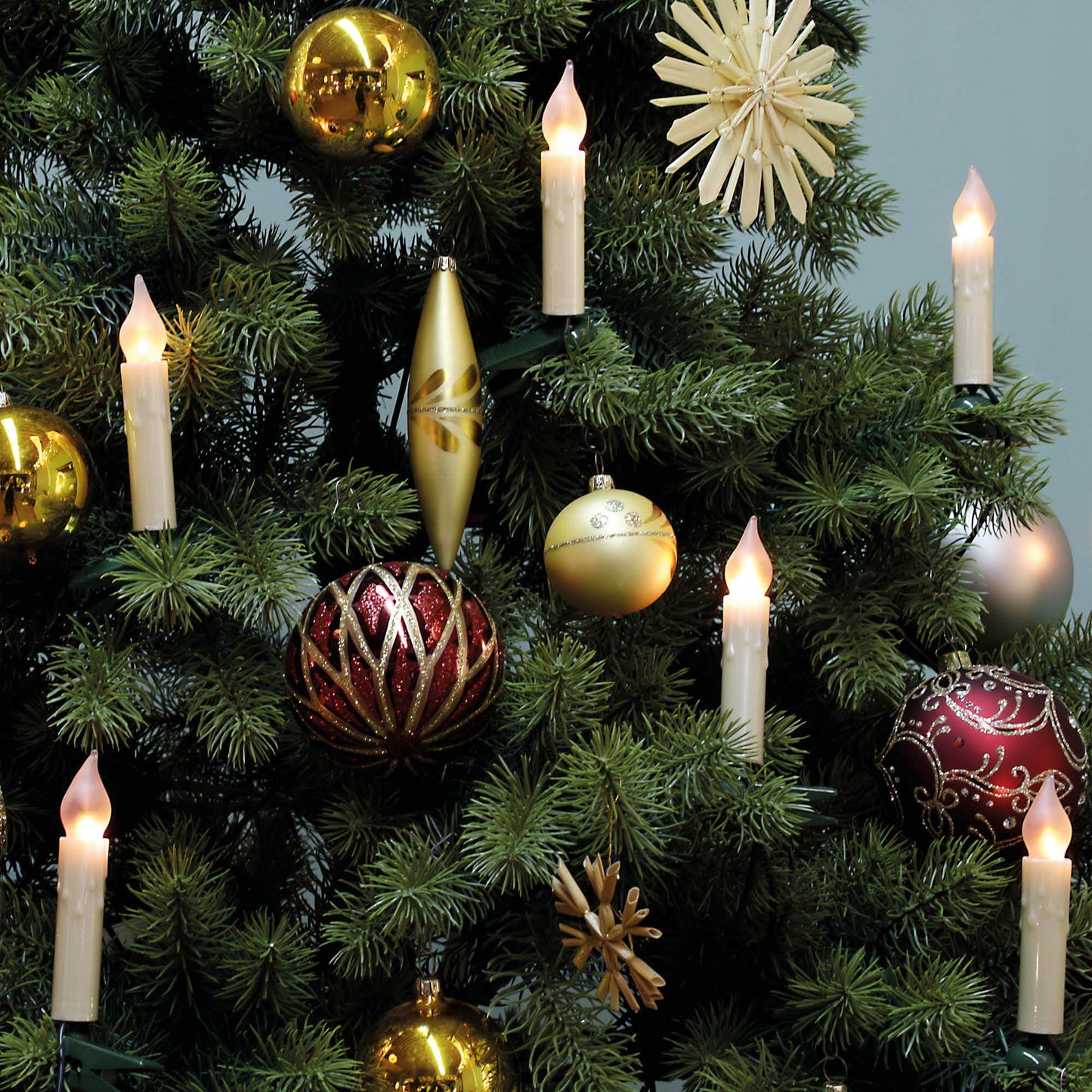 Lichterkette Weihnachtsbaum LED Filament mit Flammeneffekt innen 30 teilig, Made in Germany, Riffelkerzen, mit Wachstropfen, perlelfenbein