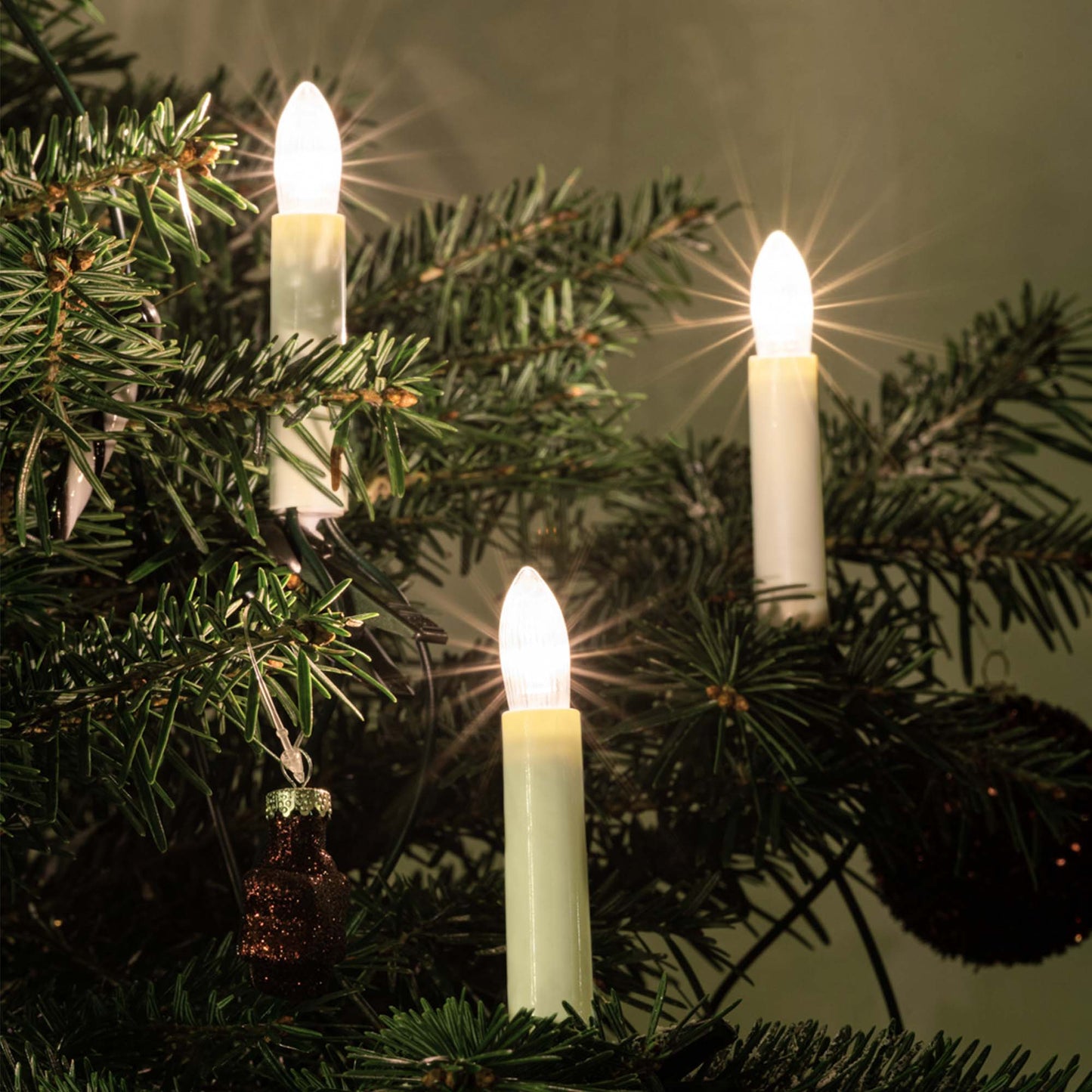 20-tlg. Riffelkerzenkette, klare Lampen, für außen, teilb. Stecker