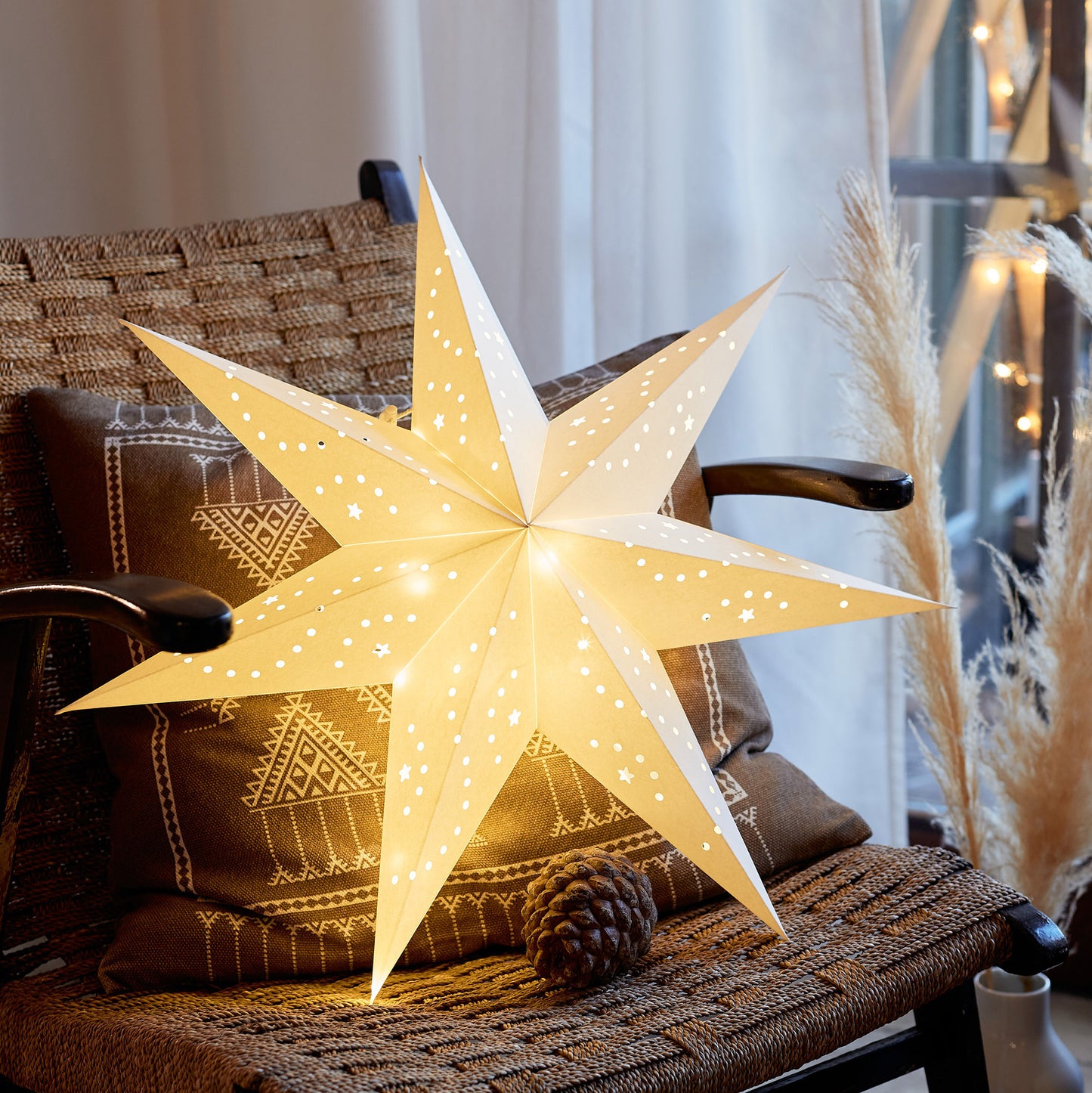 LED-Papierstern zum Aufhängen, weiß, 30 LEDs ww, mit FB, batteriebetrieben