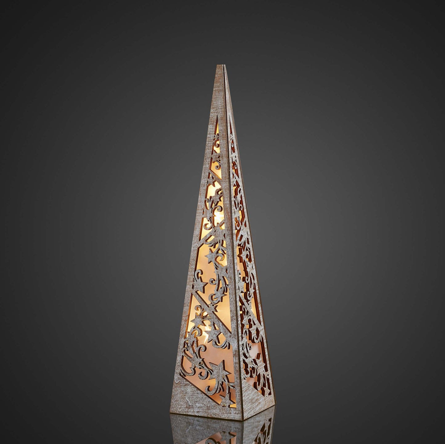 LED-Pyramide aus Holz, weiß gebeizt H: 45cm, 8 LEDs ww, mit Timer, batteriebetrieben