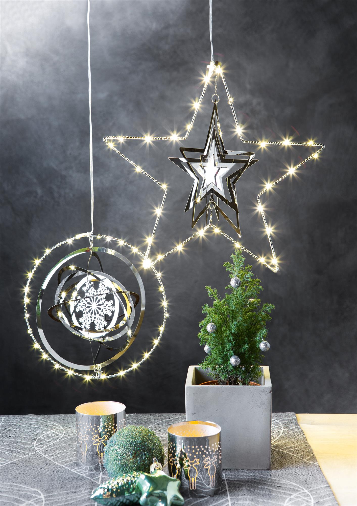 LED-3D Metall-Kugel, 30 LEDs ww,  batteriebetrieben