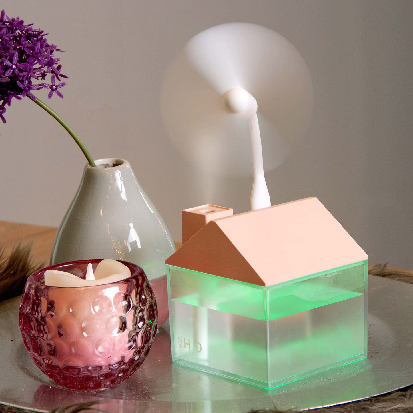 Mini Luftbefeuchter Haus Rosa mit RGB-Farbwechsel (250 ml) 8,4 x 9,5 cm