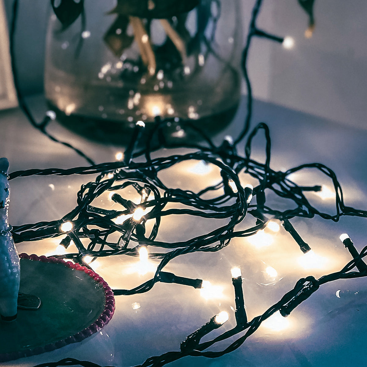 LED Lichterkette außen, 40 LED kaltweiß, 3,9 m beleuchtet, grünes Kabe – Hellum Direkt
