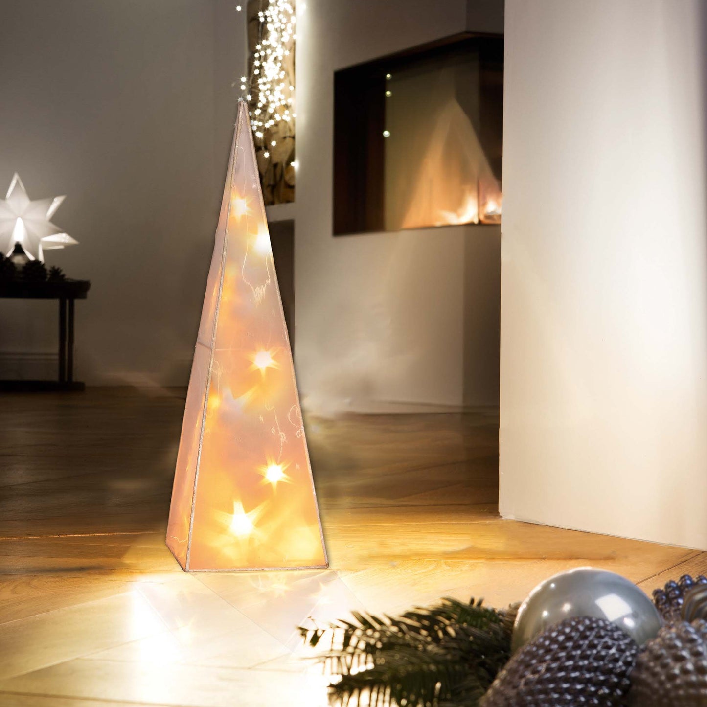 LED-Holographie Pyramide, 16 LEDs warm-weiß, Innen-Transformator