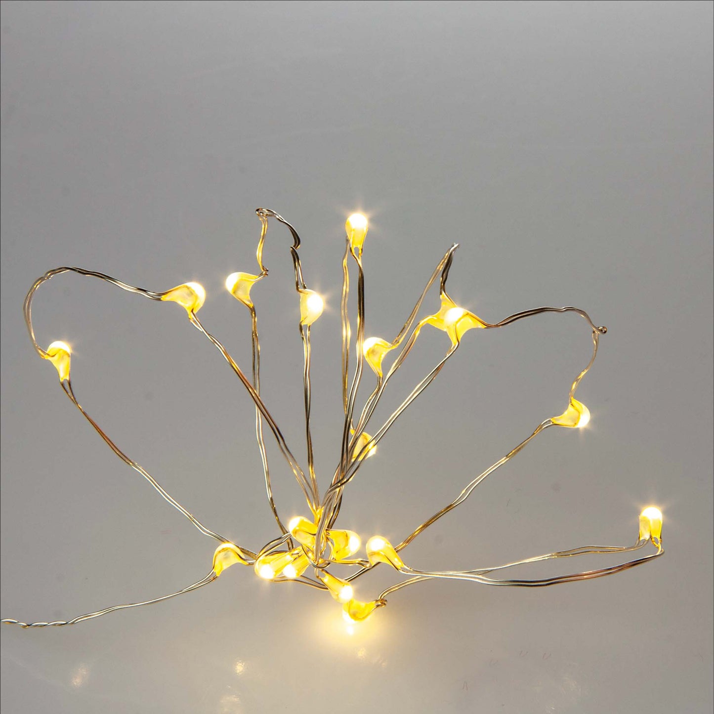 Hellum LED-Kupfer-Lichterkette Tauperlen, 20 LEDs, batteriebetrieben 570700