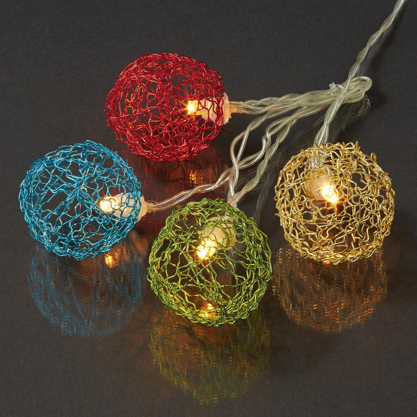LED-Lichterkette mit bunten Metallbällen, 20 LEDs weiß, Innentrafo