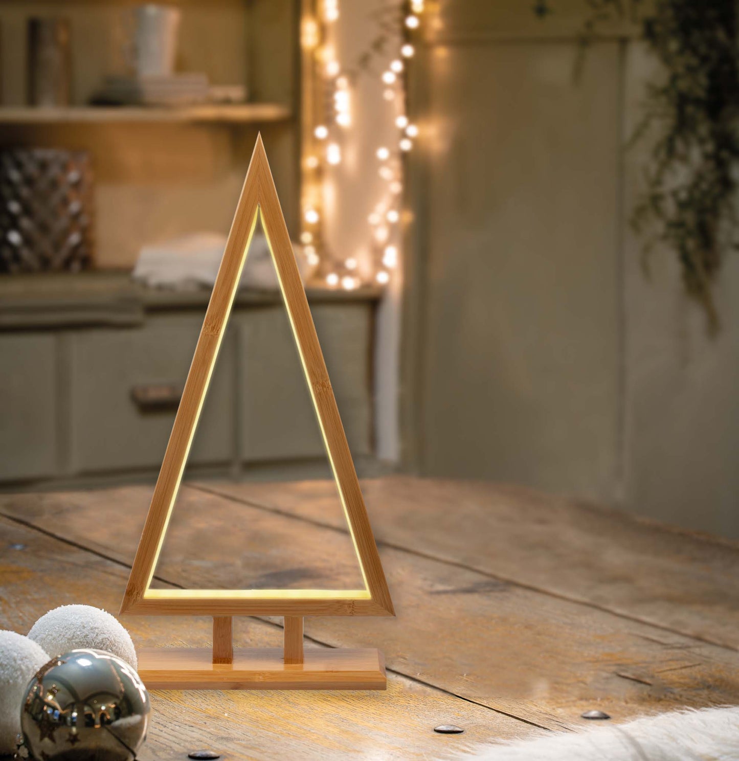 Pyramide aus Bambus, natur, H: 45cm, mit LED-Neon Lichtschlauch, Innen-Transformator