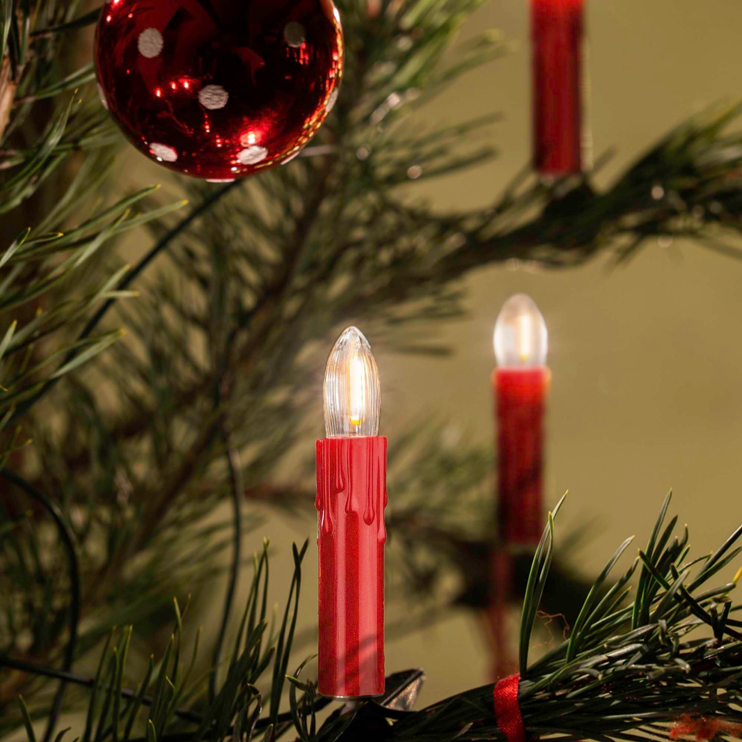 30-tlg. LED-Filament-Riffelkerzenkette, perlrot, warm-weiß, für innen, teilb. Stecker